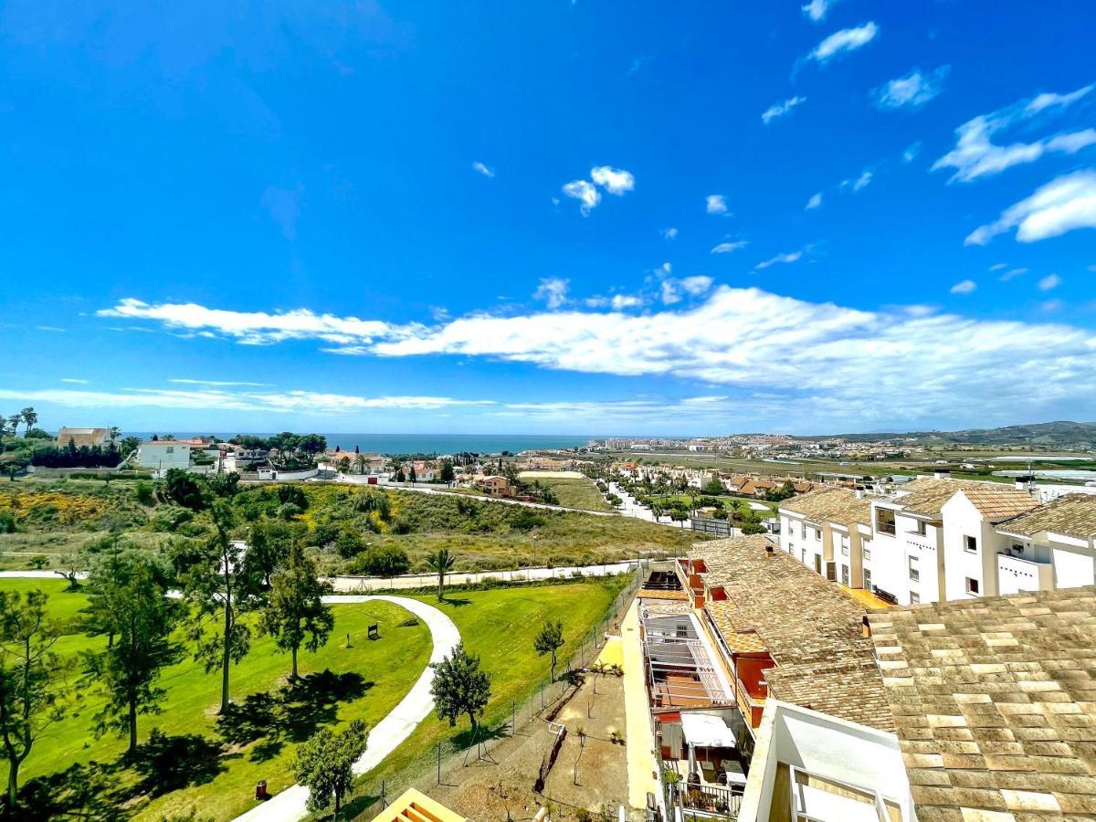 Atico Las Palmeras Golf And Sea Велес Экстерьер фото