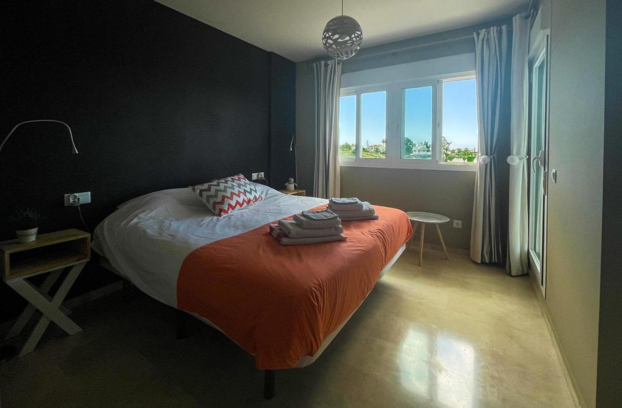 Atico Las Palmeras Golf And Sea Велес Экстерьер фото